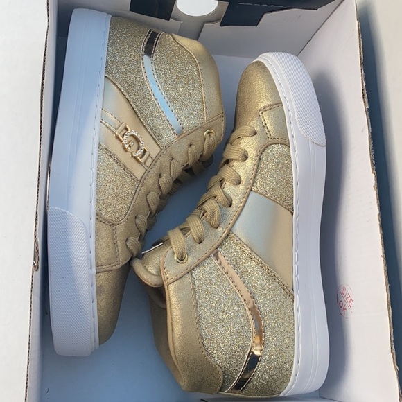 New G by GUESS Gettie Gold Multi Texture Sneakers - Picture 1 of 11